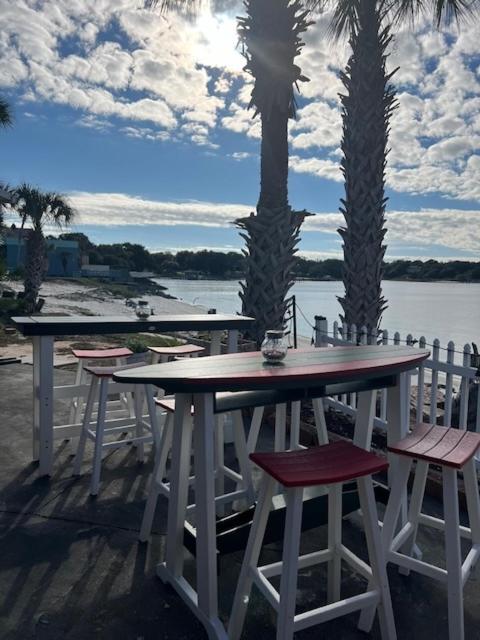 Quality Inn & Suites Gulf Breeze Bayside Near Pensacola Beach Экстерьер фото