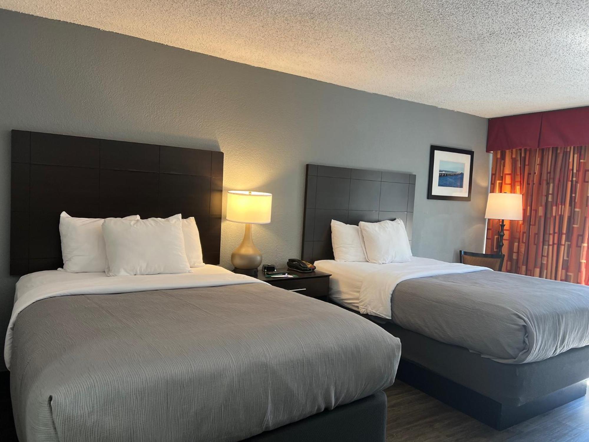 Quality Inn & Suites Gulf Breeze Bayside Near Pensacola Beach Экстерьер фото