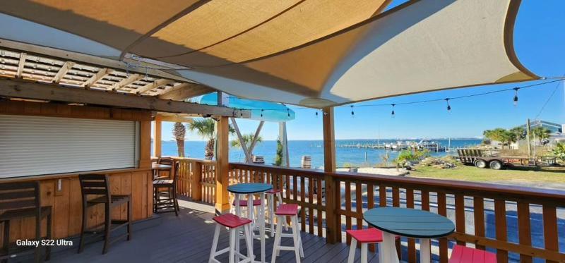 Quality Inn & Suites Gulf Breeze Bayside Near Pensacola Beach Экстерьер фото