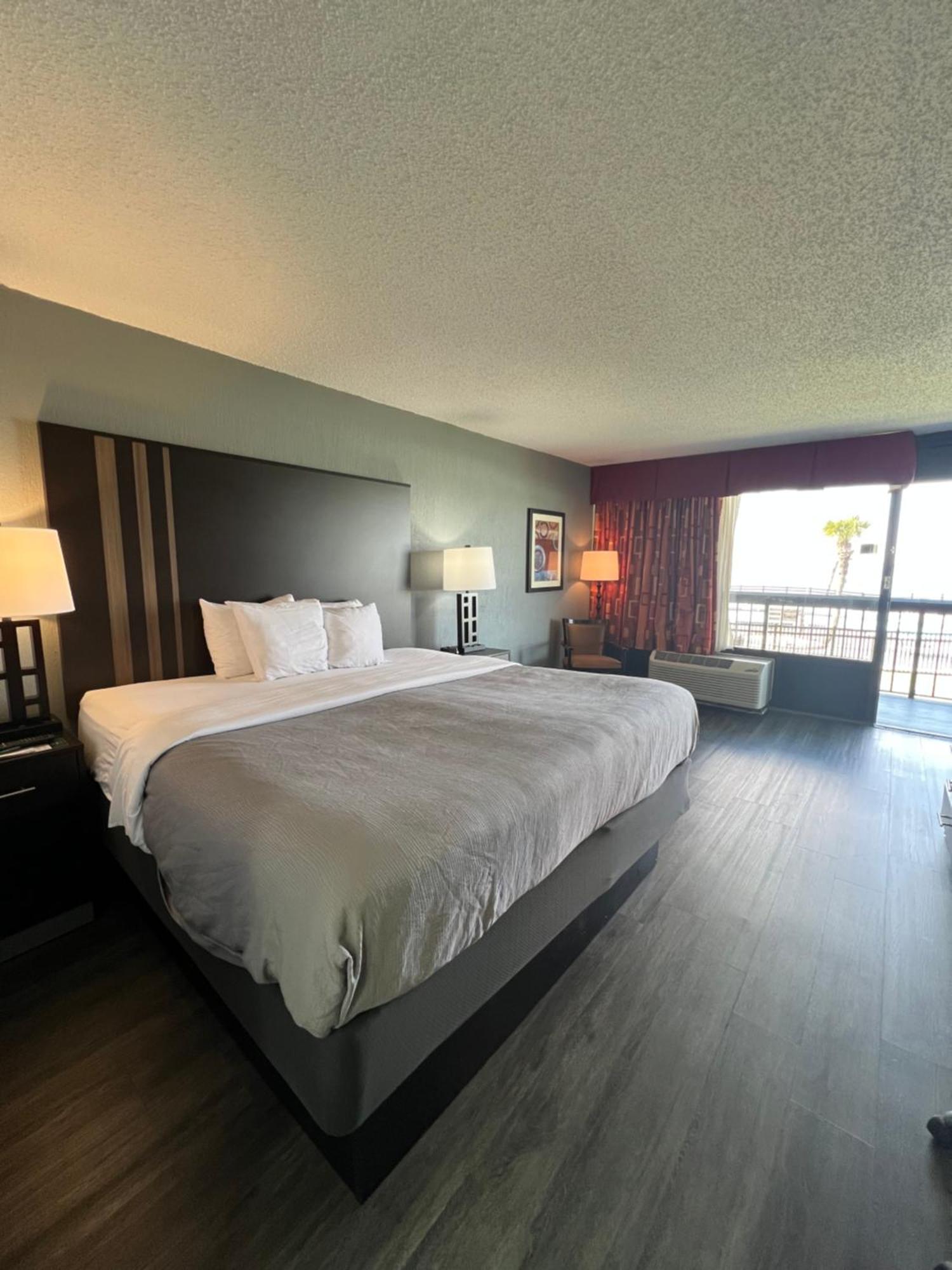 Quality Inn & Suites Gulf Breeze Bayside Near Pensacola Beach Экстерьер фото