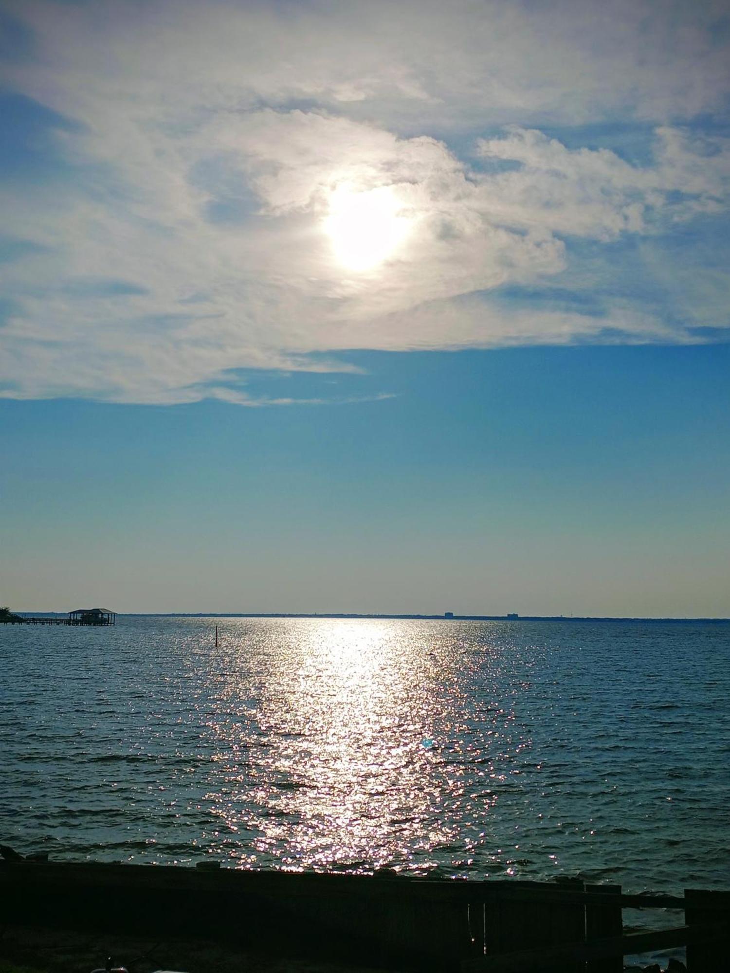Quality Inn & Suites Gulf Breeze Bayside Near Pensacola Beach Экстерьер фото