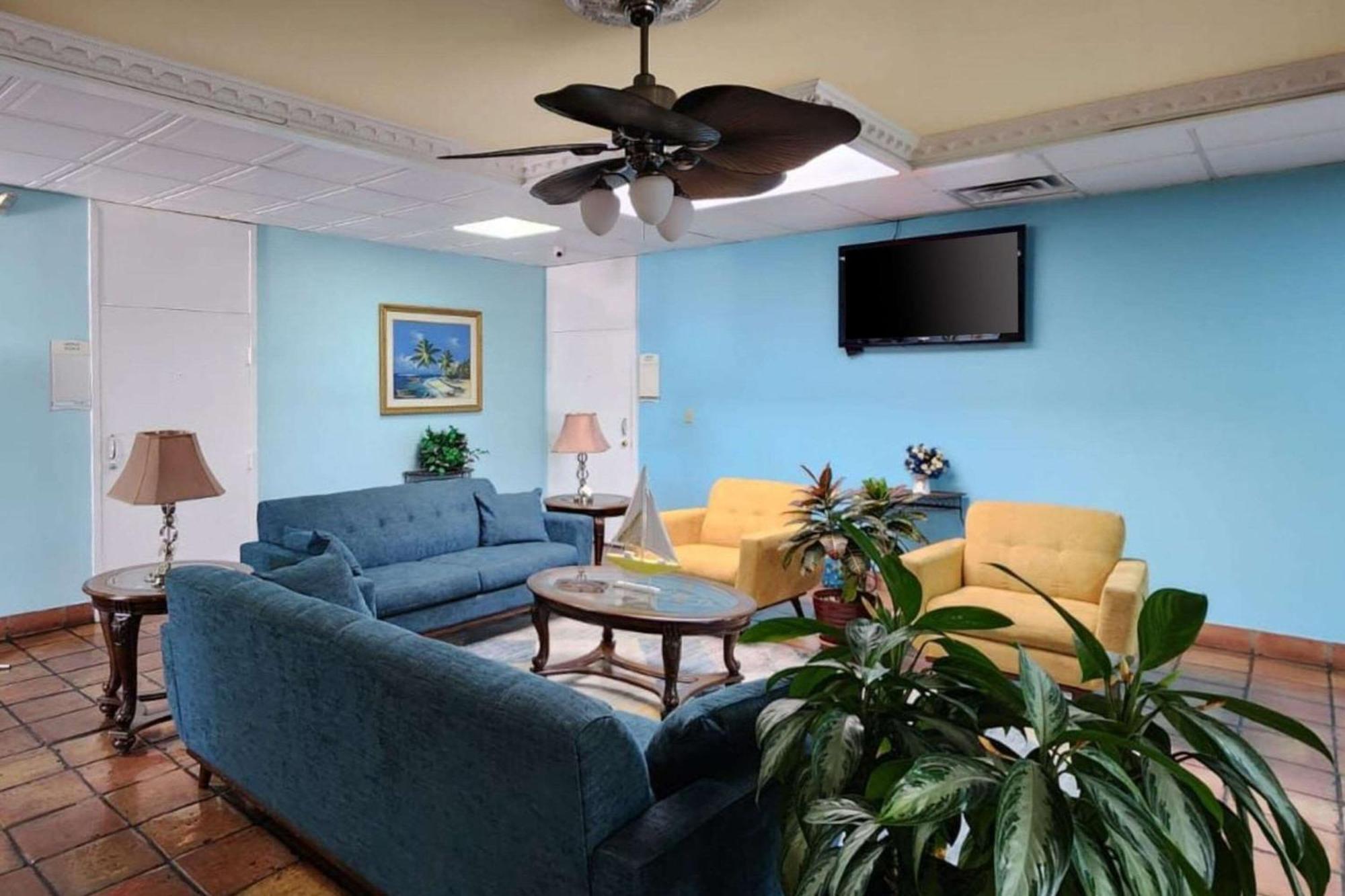 Quality Inn & Suites Gulf Breeze Bayside Near Pensacola Beach Экстерьер фото