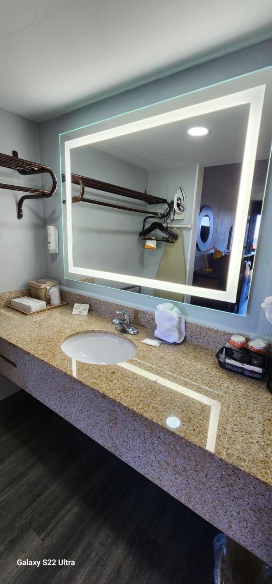 Quality Inn & Suites Gulf Breeze Bayside Near Pensacola Beach Экстерьер фото