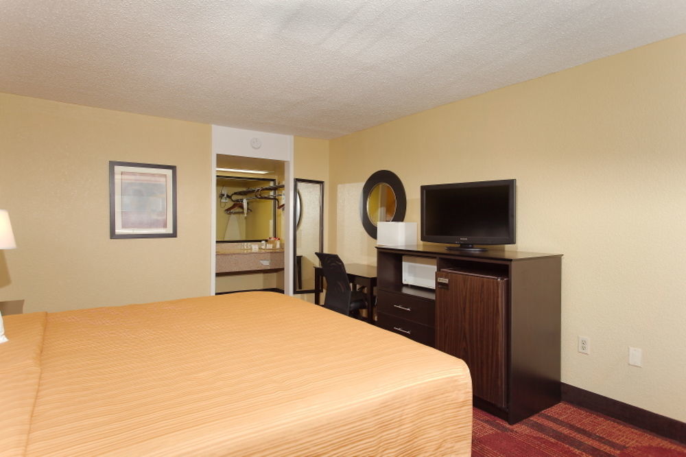 Quality Inn & Suites Gulf Breeze Bayside Near Pensacola Beach Экстерьер фото
