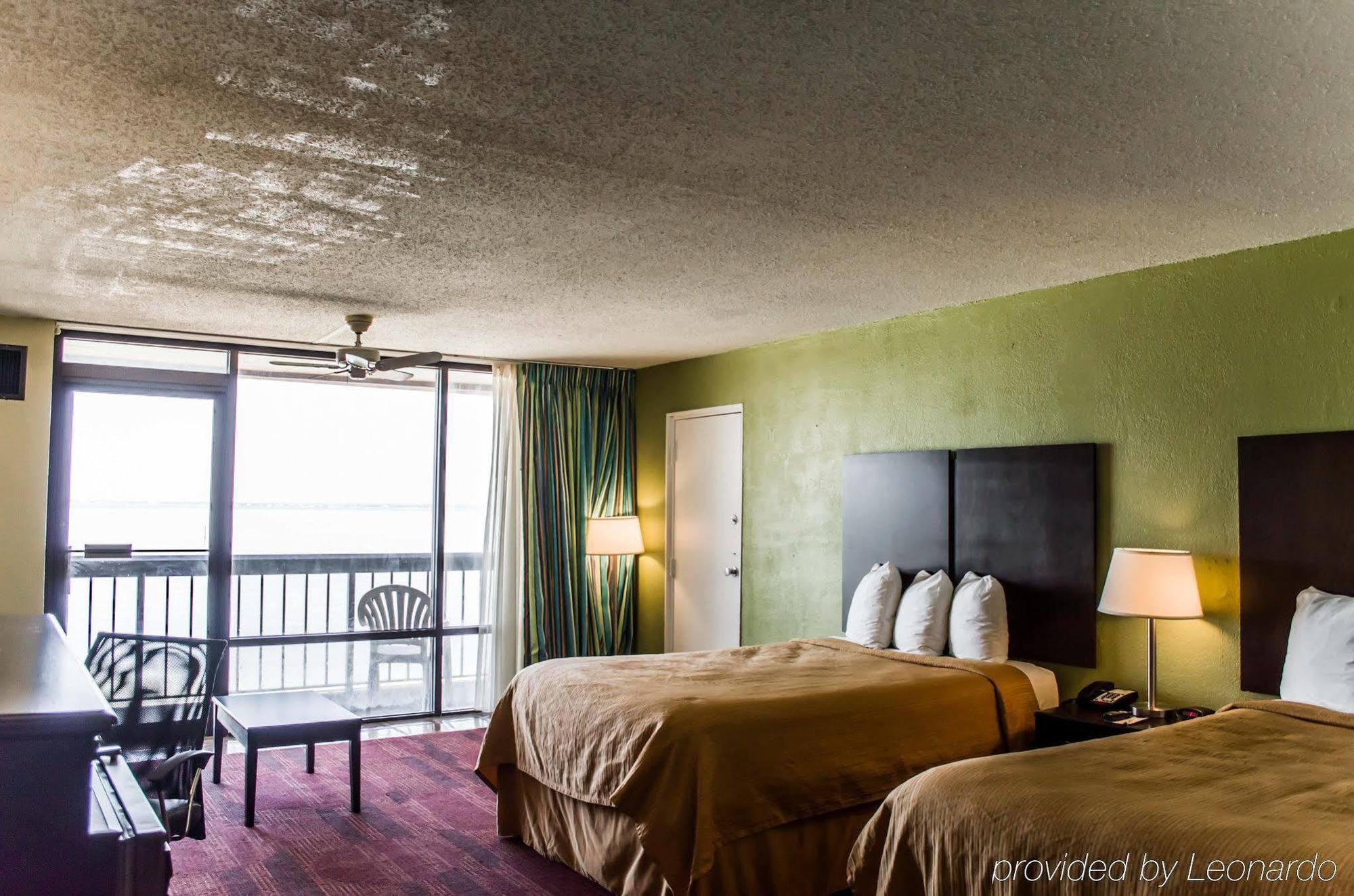 Quality Inn & Suites Gulf Breeze Bayside Near Pensacola Beach Экстерьер фото